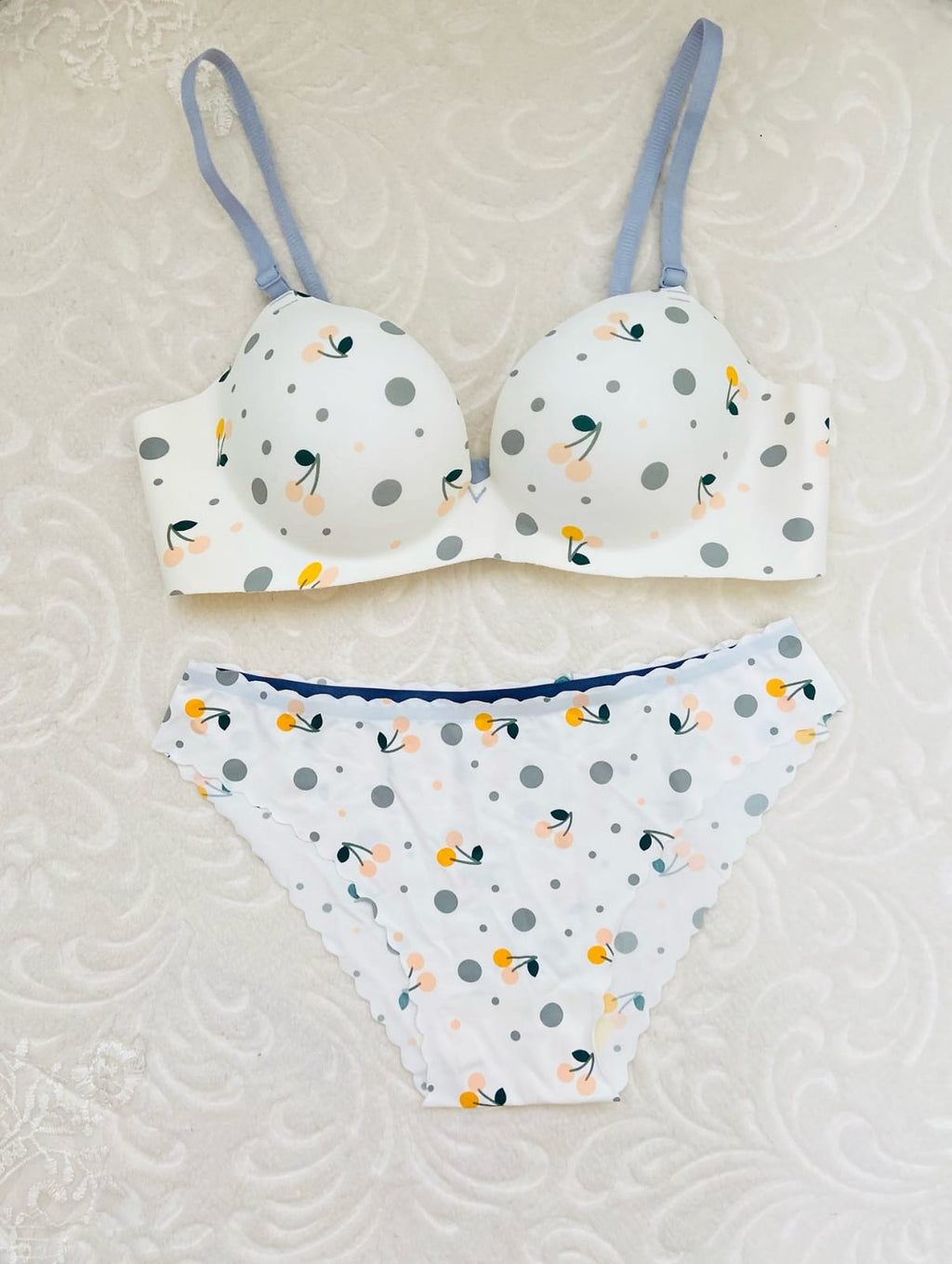Elegant Push-Up Bra – Comfort & Lift